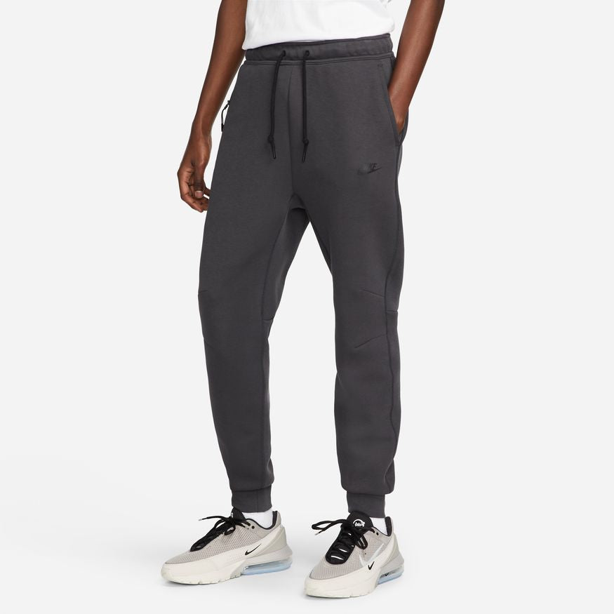 M NK TCH FLC JGGR FB8002-060 MENS BOTTOMS by NIKE – BB Branded