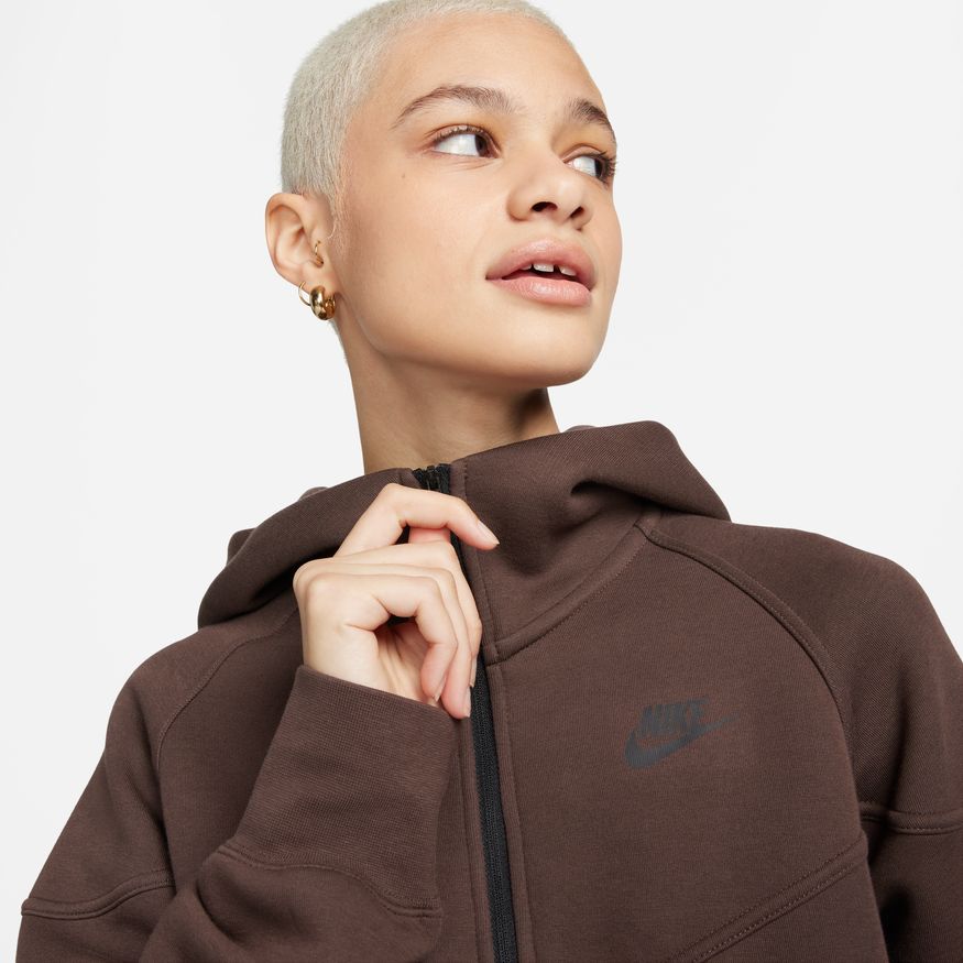 Nike tech fleece hoodie 2025 canada