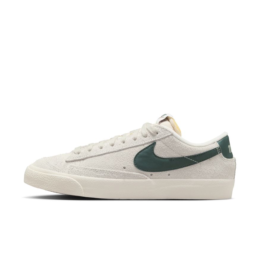 Nike blazer low canada best sale